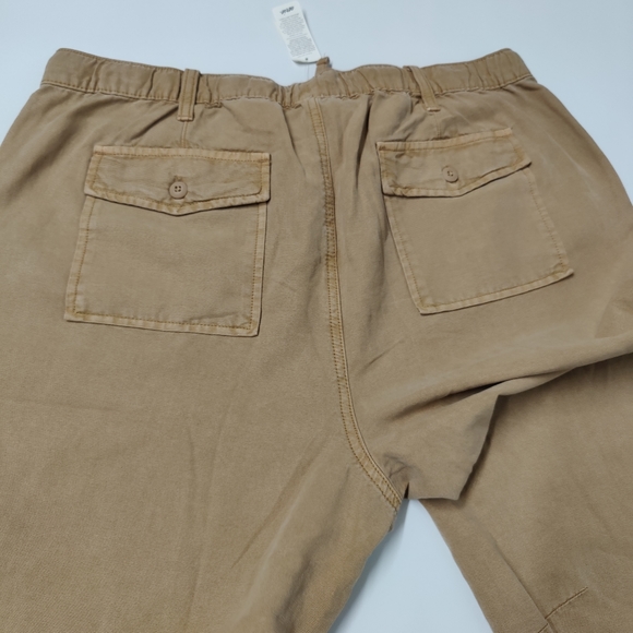 Aerie Women's Double Pocket Utility Jogger - Picture 9 of 10
